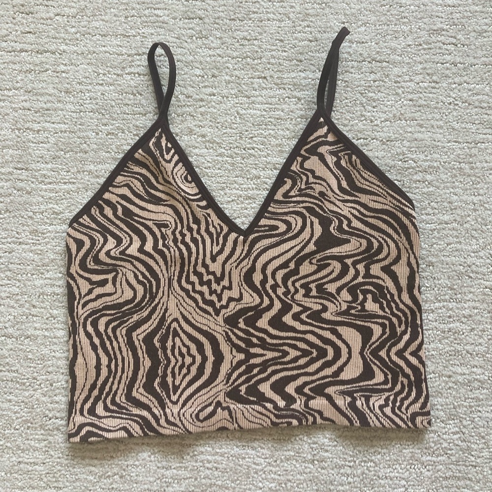 Brown swirly tank